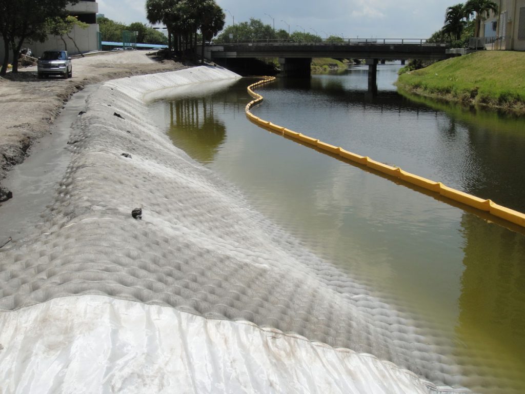 Concrete Form Filled Fabric Erosion Control Shoreline Protection
