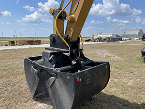 Dredging with Clamshell Bucket